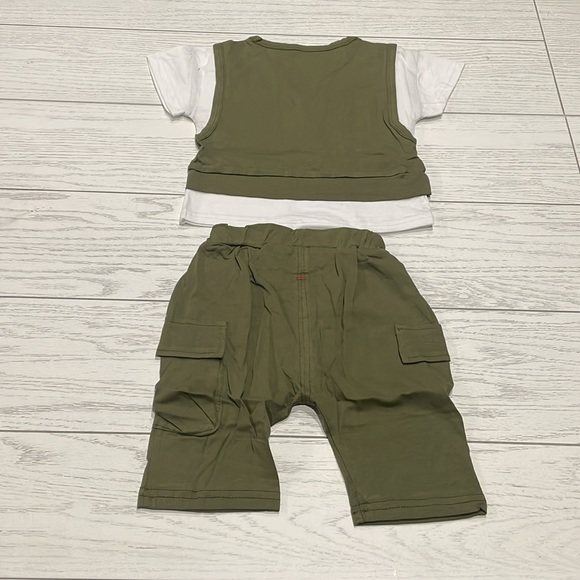 Set - Picture 2 of 3